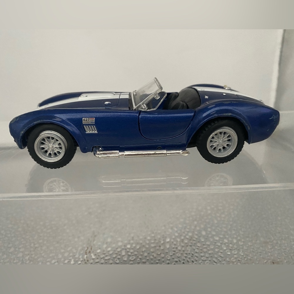 “Shelby Cobra” Vintage Convertible - Picture 2 of 7